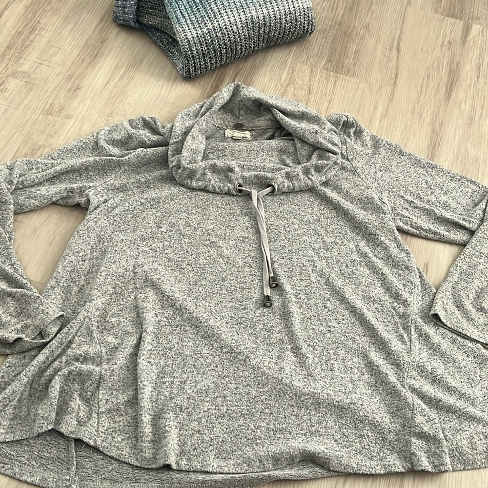 Wide bottom cowl neck pullover